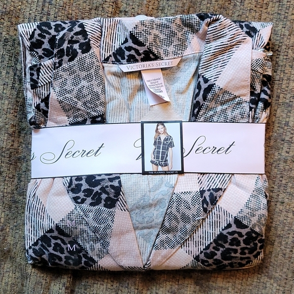 Victoria's Secret Other - Victoria's Secret flannel pj's